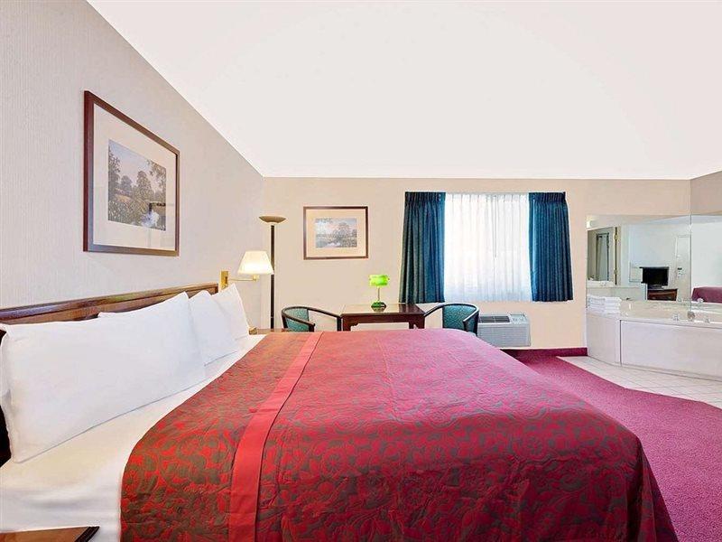 Days Inn By Wyndham Waynesboro Extérieur photo