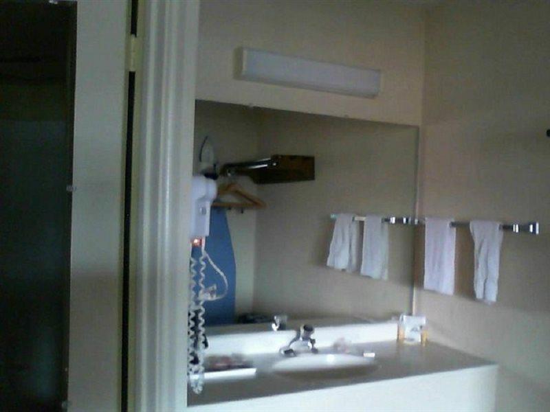 Days Inn By Wyndham Waynesboro Extérieur photo